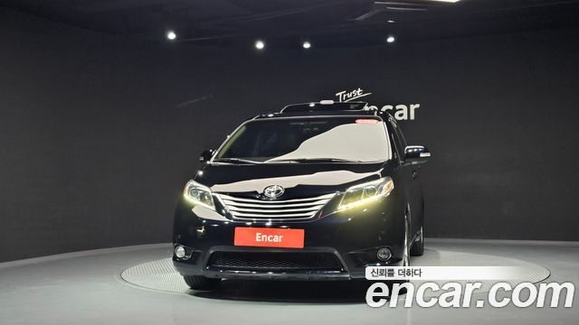 Toyota Sienna 3.5 AWD — пробег 128 709 км — фото 3 из 5