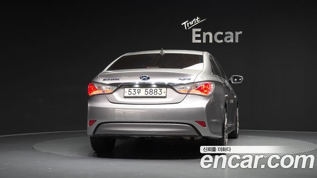 Hyundai Sonata 2.0 Premier — пробег 127 730 км — фото 4 из 5