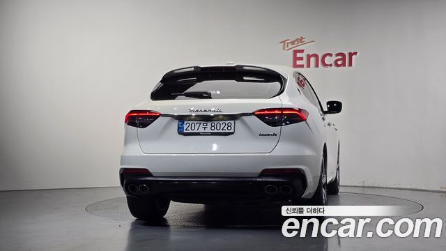 Maserati Levante 3.0 S AWD Modena — пробег 29 969 км — фото 4 из 5