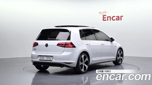 Volkswagen Golf 2.0 GTI — пробег 81 200 км — фото 2 из 5