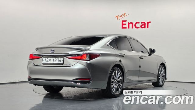 Lexus ES Luxury — пробег 69 299 км — фото 2 из 5