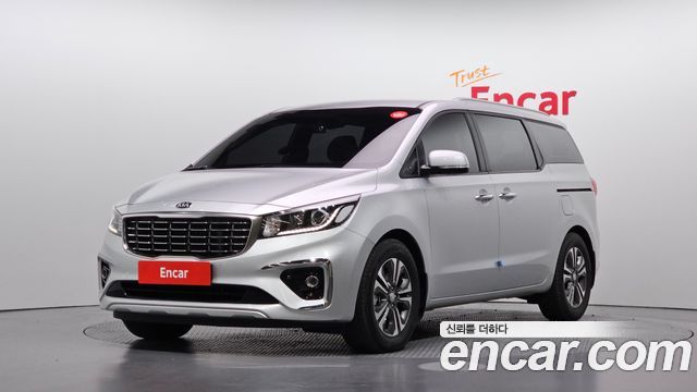 Kia Carnival 9-Seater Luxury — пробег 46 746 км — фото 1 из 5