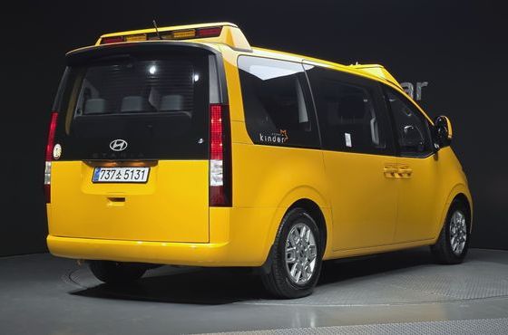 Hyundai Staria L3.5 Kinder Safety Car 11-Seater — пробег 6 759 км — фото 2 из 5
