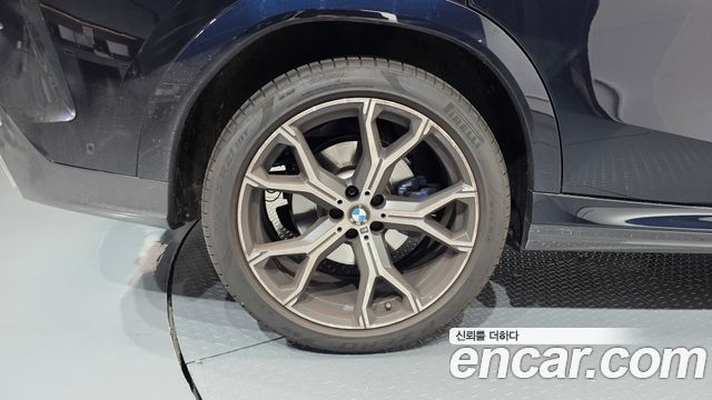 BMW X6 xDrive40i M Sport — пробег 28 540 км — фото 5 из 5