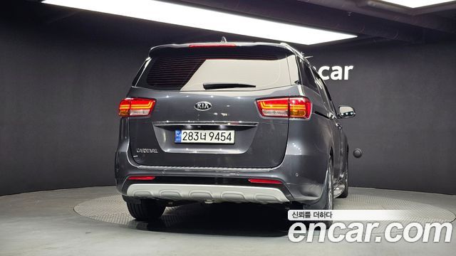 Kia Carnival из Кореи Encar