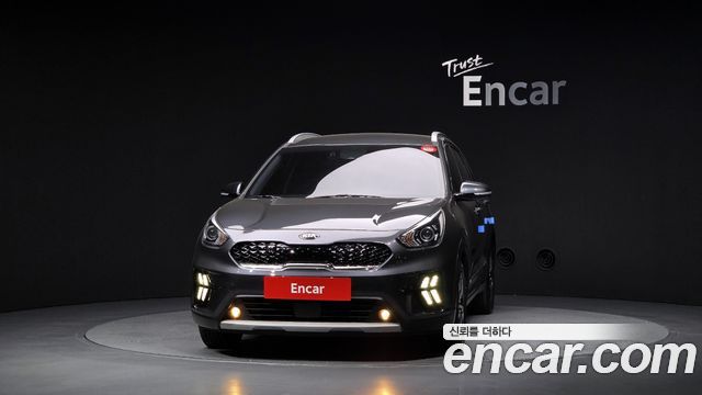 Kia Niro 1.6 HEV Prestige — пробег 80 348 км — фото 3 из 5
