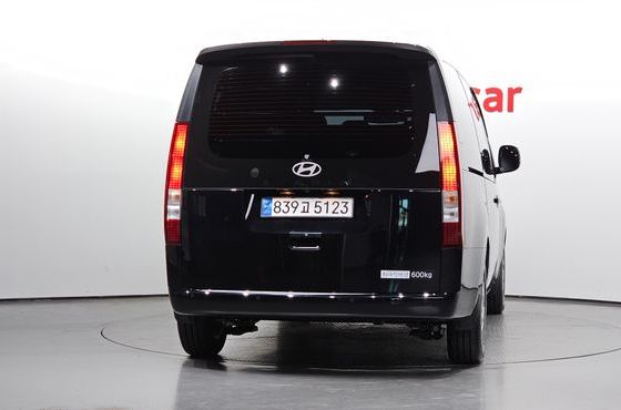 Hyundai Staria Cargo 5-Seater Modern — пробег 2 378 км — фото 4 из 5