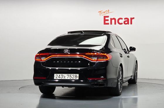 Hyundai Grandeur 2.2 Diesel Premium Special — пробег 134 849 км — фото 4 из 5