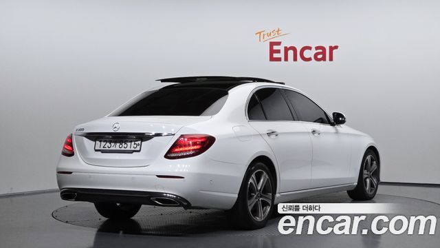 Mercedes-Benz E-Class из Кореи Encar
