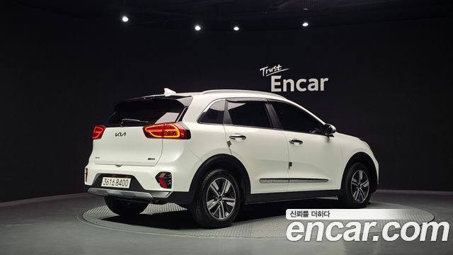 Kia Niro 1.6 HEV Prestige — пробег 56 749 км — фото 2 из 5