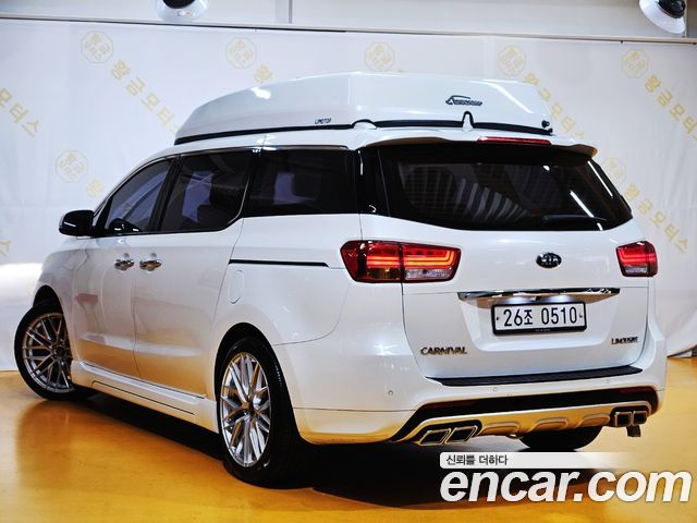 Kia Carnival 7-seater Limousine VIP — пробег 161 216 км — фото 5 из 5
