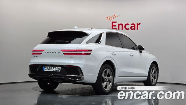 Genesis GV70 из Кореи Encar
