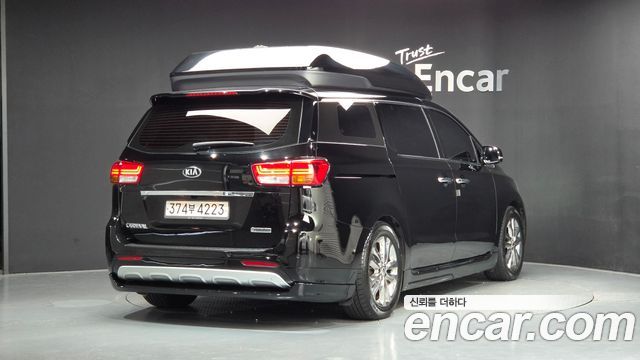 Kia Carnival Gasoline 9-seater Hi-Limousine Noblesse — пробег 126 923 км — фото 2 из 5