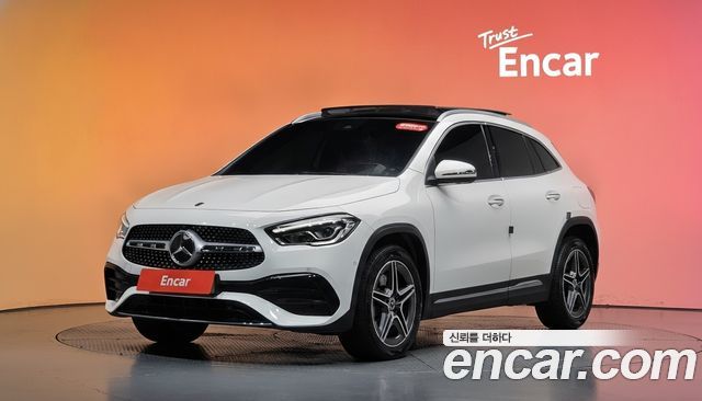 Mercedes-Benz GLA-Class GLA250 4MATIC — пробег 40 787 км — фото 1 из 5