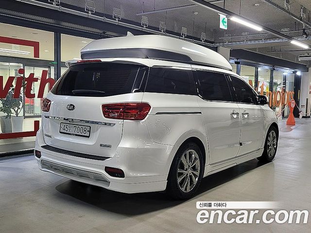 Kia Carnival Gasoline 9-Seater Hi-Limousine Noblesse Special — пробег 82 857 км — фото 4 из 5