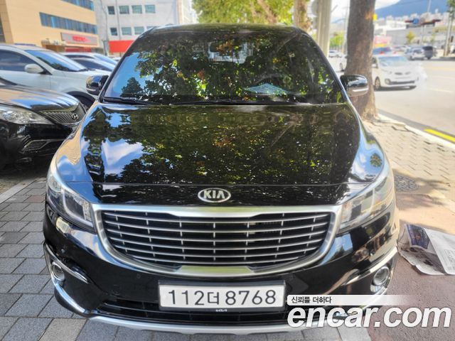Kia Carnival 9-seater Luxury — пробег 146 883 км — фото 3 из 5