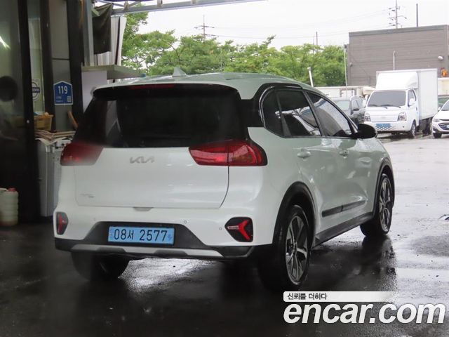 Kia Niro Earth — пробег 158 024 км — фото 3 из 5