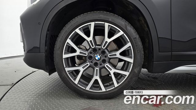 BMW X1 xDrive 20i xLine — пробег 56 486 км — фото 5 из 5