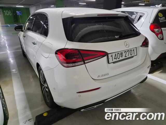 Mercedes-Benz A-Class A220 Hatchback — пробег 11 000 км — фото 4 из 5