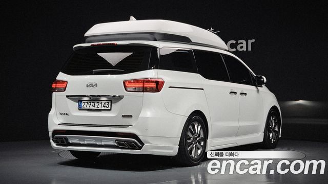 Kia Carnival 9-seater Hi-Limousine Noblesse — пробег 178 694 км — фото 2 из 5