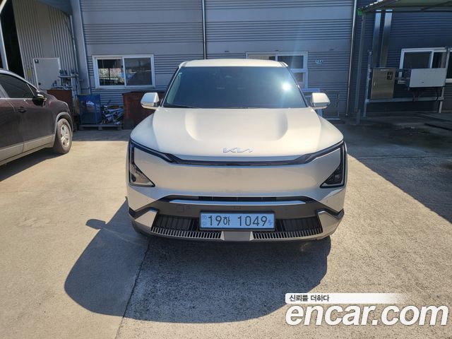 Kia EV5 Long Range 2WD AIr — пробег 5 024 км — фото 1 из 5