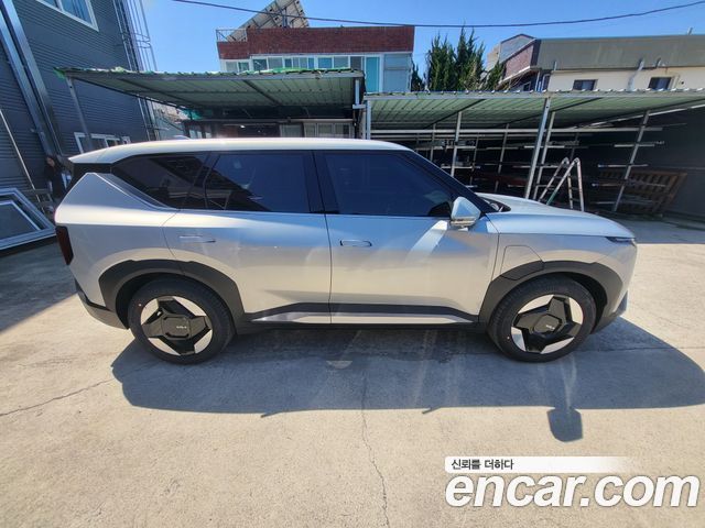 Kia EV5 Long Range 2WD AIr — пробег 5 024 км — фото 3 из 5