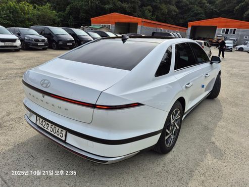 Hyundai Grandeur 3.5 LPG 2WD Premium — пробег 21 000 км — фото 2 из 5