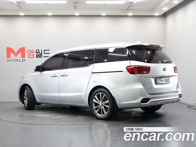 Kia Carnival из Кореи Encar