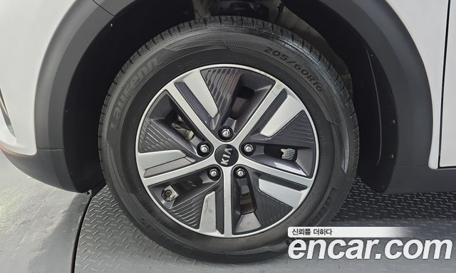 Kia Niro из Кореи Encar