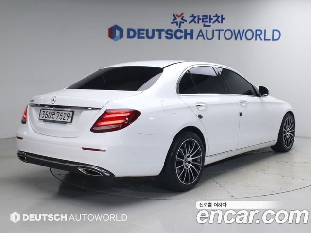 Mercedes-Benz E-Class из Кореи Encar