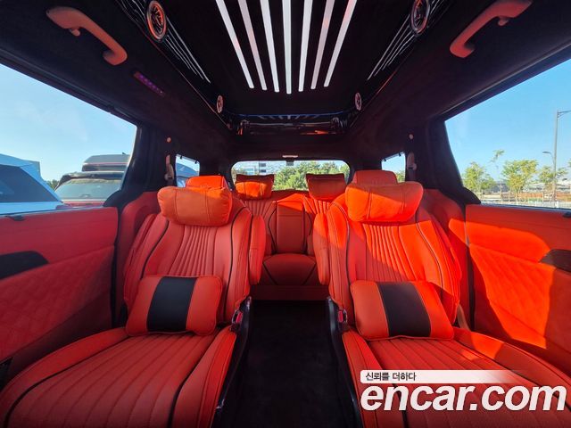 Kia Carnival HEV 9-Seater Hi-Limousine (Special vehicle) — пробег 21 км — фото 1 из 5
