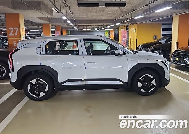 Kia EV3 Long Range 2WD AIr — пробег 1 км — фото 5 из 5