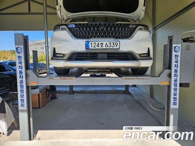 Kia Carnival Diesel 9-Seater Hi-Limousine Signature — пробег 229 914 км — фото 1 из 3