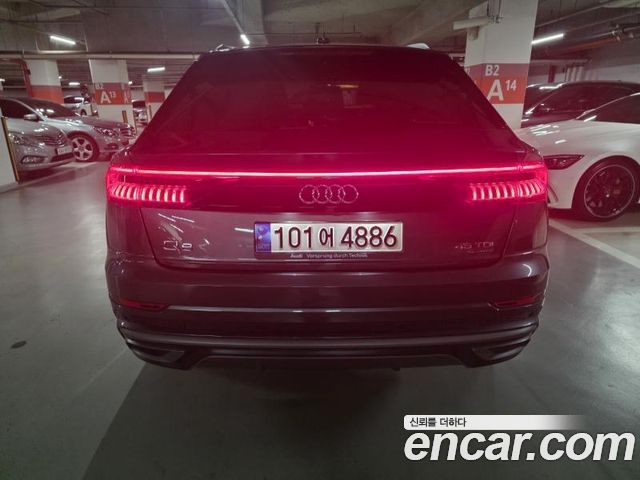 Audi Q8 45 TDI Quattro Premium — пробег 83 453 км — фото 2 из 3