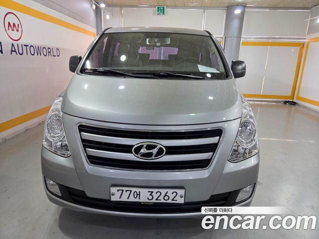 Hyundai Starex 12-Seater Wagon Smart — пробег 165 665 км — фото 1 из 5