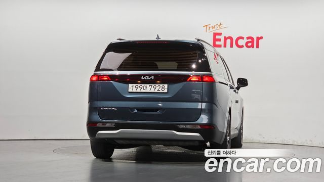 Kia Carnival Diesel 9-Seater Prestige — пробег 86 930 км — фото 4 из 5