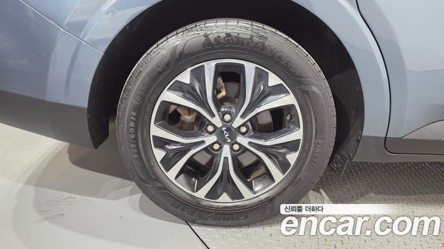 Kia Carnival Diesel 9-Seater Prestige — пробег 86 930 км — фото 5 из 5