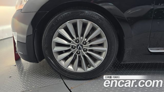 Hyundai Equus из Кореи Encar