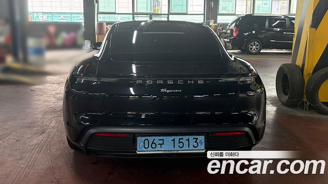 Porsche Taycan Base — пробег 33 012 км — фото 5 из 5
