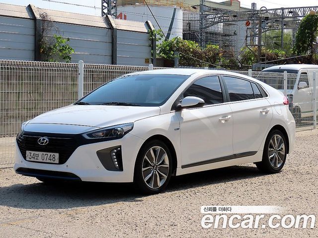 Hyundai Ioniq Q — пробег 136 115 км — фото 2 из 5