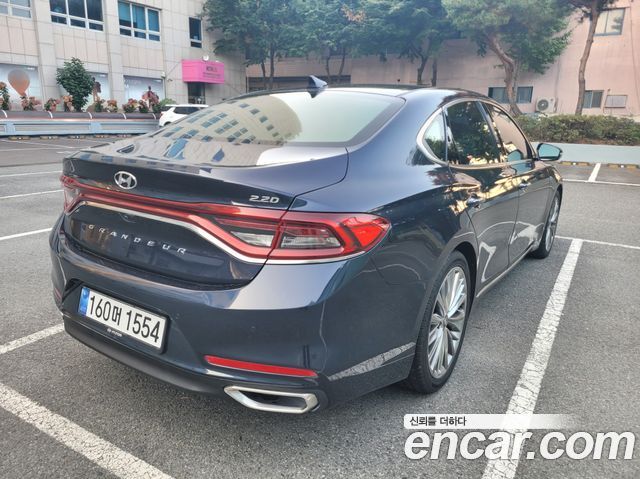 Hyundai Grandeur 2.2 Diesel Premium Special — пробег 62 600 км — фото 5 из 5