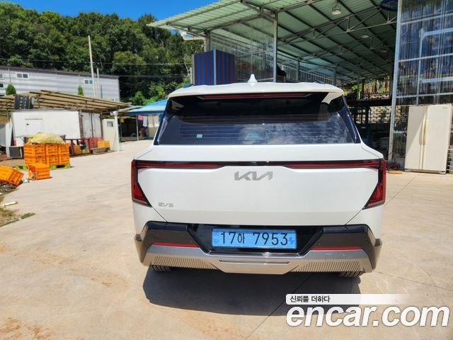 Kia EV5 Long Range 2WD Earth — пробег 4 000 км — фото 4 из 5
