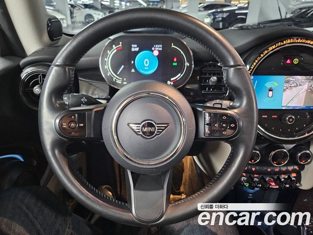 Mini Cooper Classic Third Generation — пробег 112 135 км — фото 5 из 5