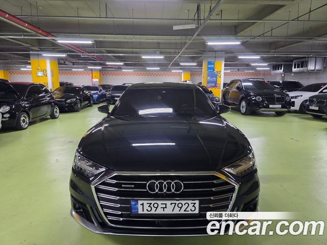 Audi A8 55 TFSI Quattro LWB — пробег 130 000 км — фото 1 из 5