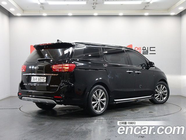 Kia Carnival 7-Seater Limousine President — пробег 141 783 км — фото 4 из 5