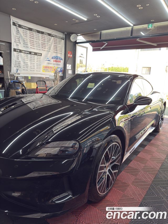 Porsche Taycan Base — пробег 18 000 км — фото 4 из 5
