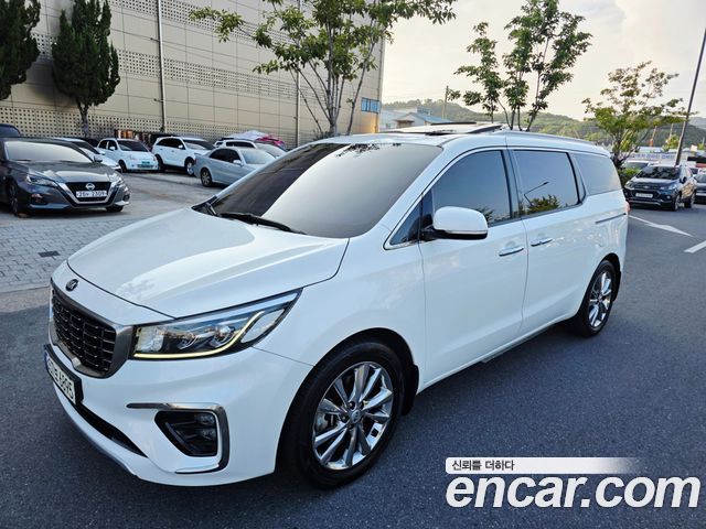 Kia Carnival 9-Seater Noblesse — пробег 177 455 км — фото 1 из 5