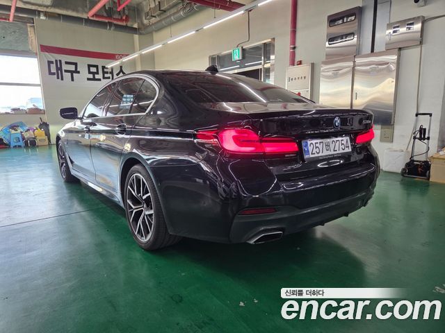 BMW 5-Series 530e M Sport — пробег 31 141 км — фото 4 из 5