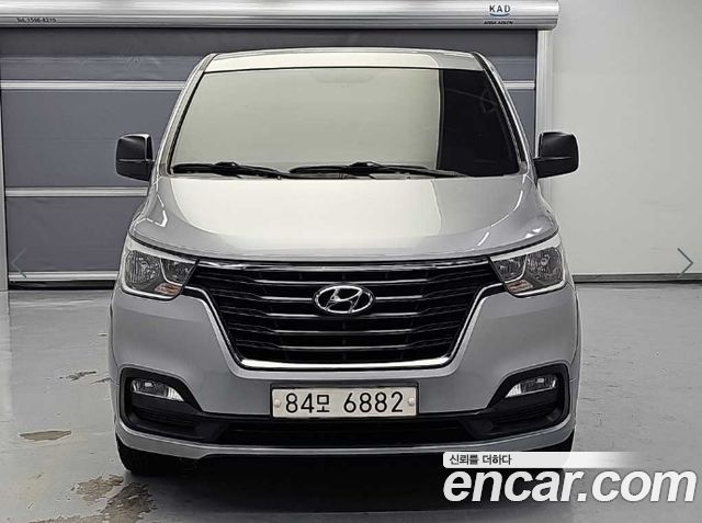 Hyundai Starex Van 5-Seater Smart — пробег 119 555 км — фото 2 из 5