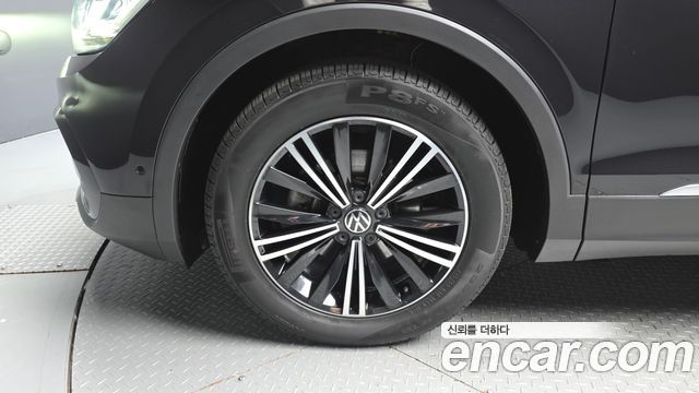Volkswagen Tiguan 2.0 TDI Premium — пробег 100 264 км — фото 5 из 5